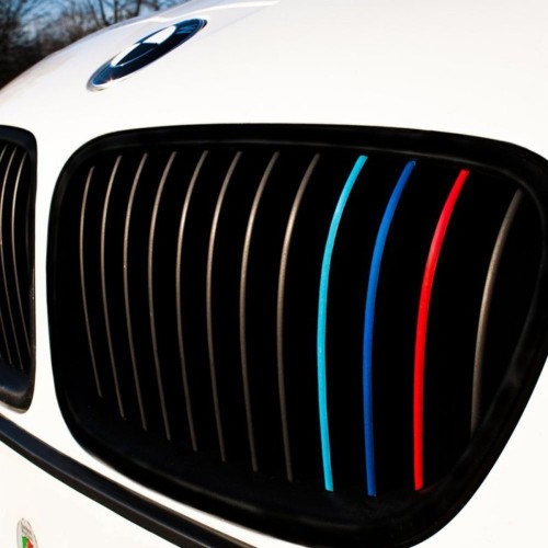 Набір вінілових смужок для решітки радіатора автомобіля BMW 200*5мм, 6шт (наклейки)
